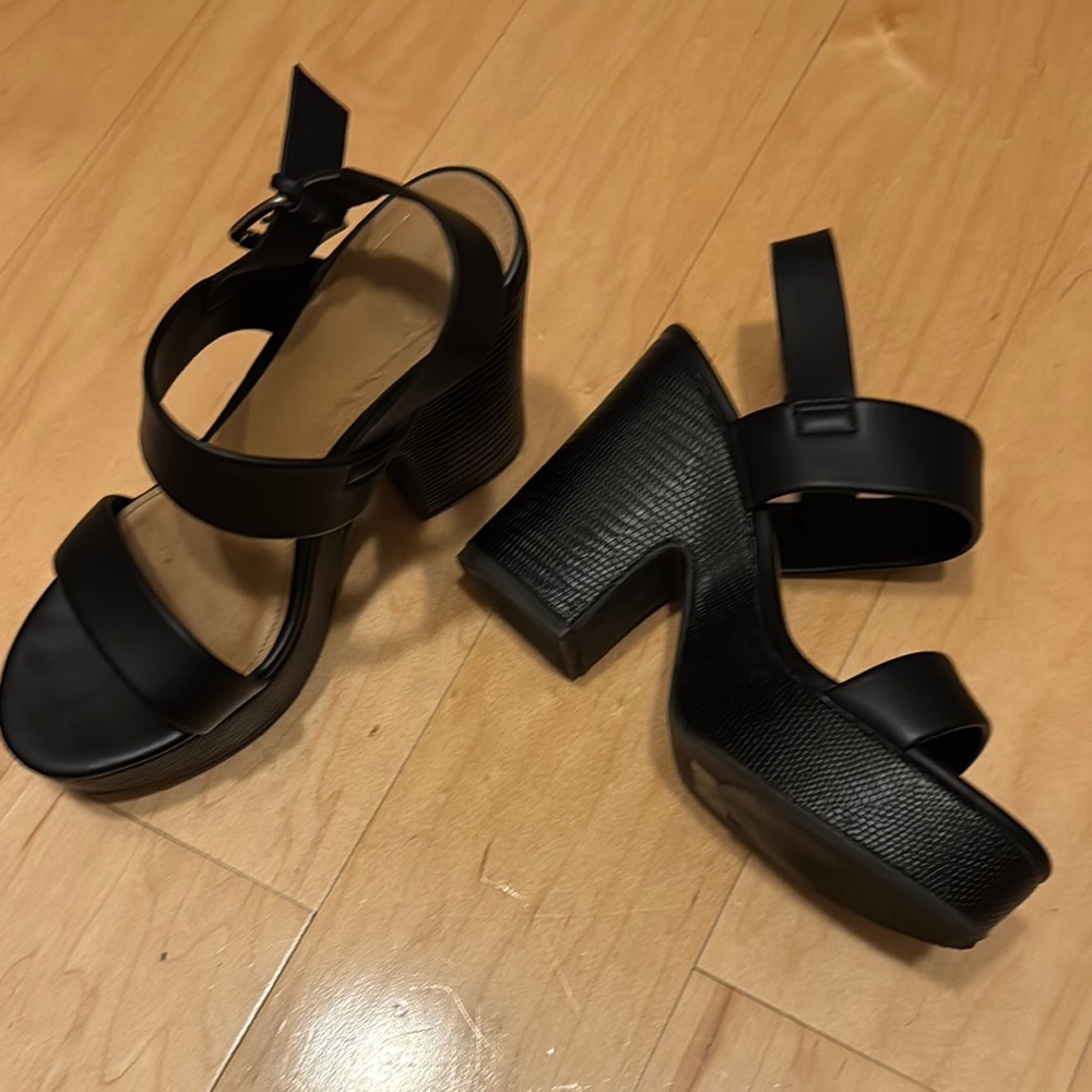 Elegant Black Platform Sandals
